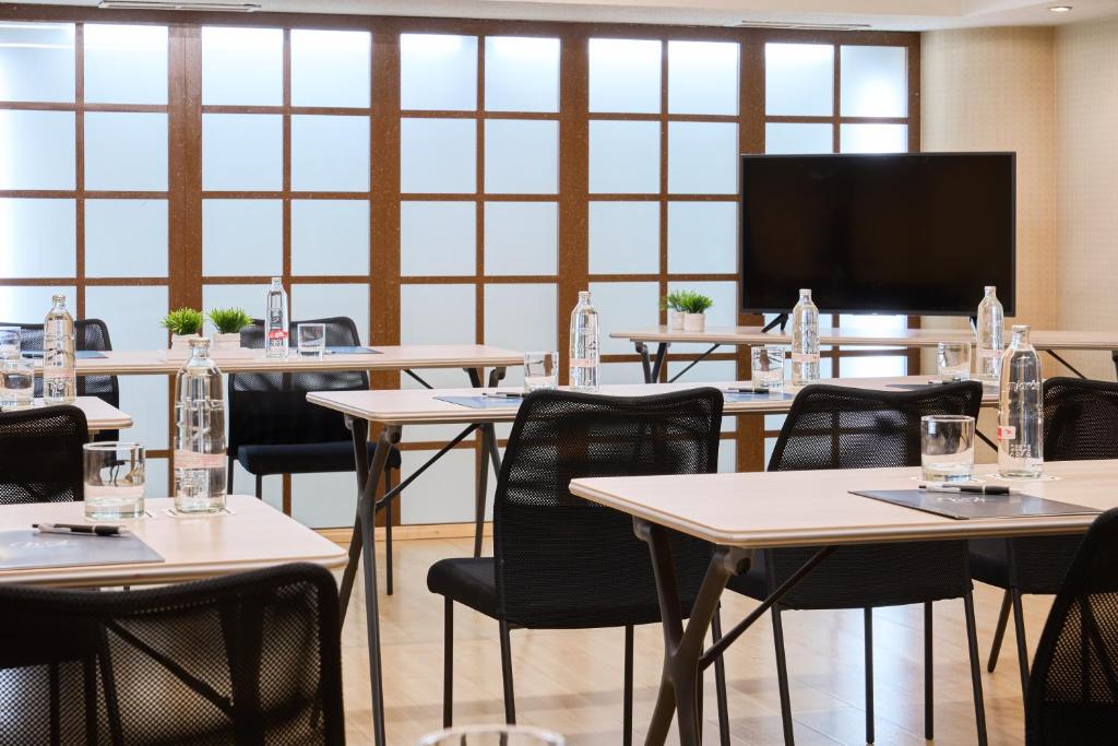 TV a/nebo společenská místnost v ubytování Hotel Macià Cóndor