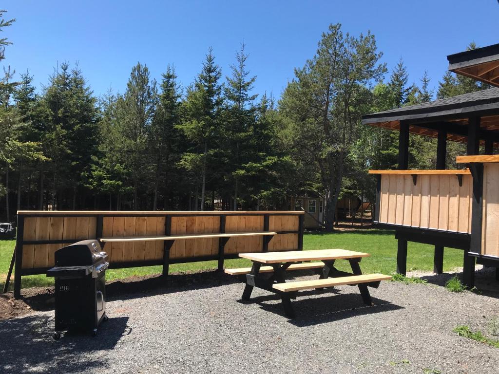Zahrada ubytování Wild Pines Cabins