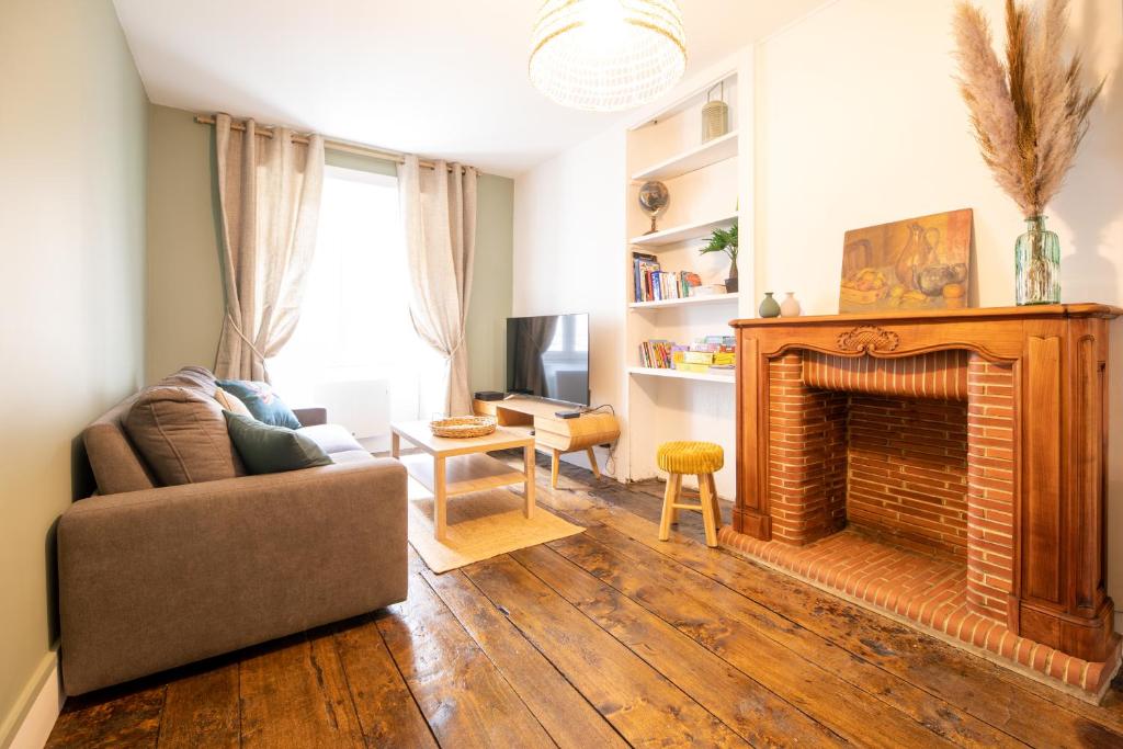 Fotografie z fotogalerie ubytování La maison de ville v destinaci Saint-Junien