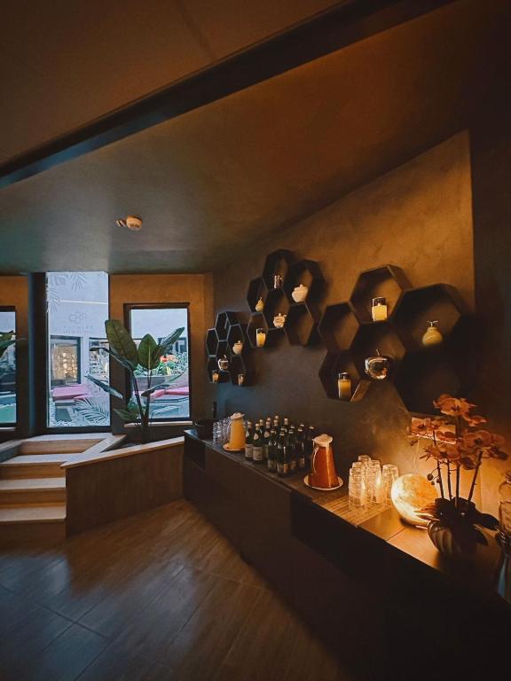 The Hive Hotel - Resim 14