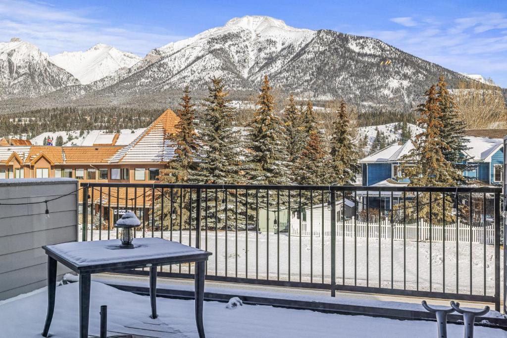 2 Bedroom House, Canmore (updated prices 2024)