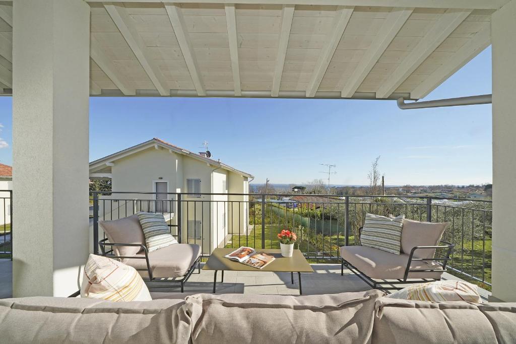 A balcony or terrace at La Cittadella P1-14 by Wonderful Italy