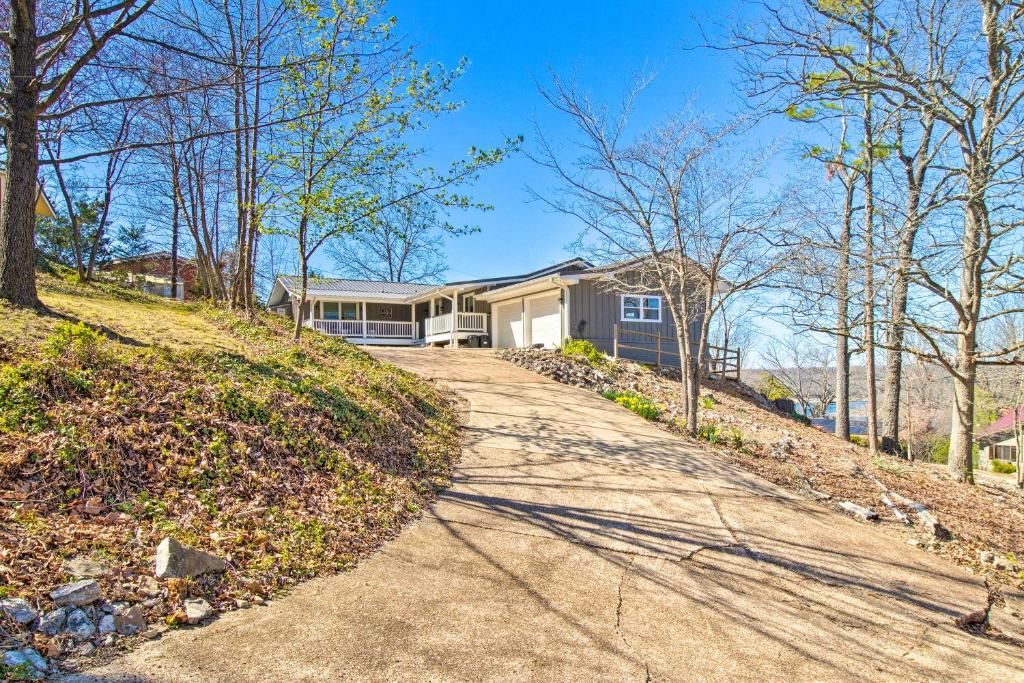 Beautiful Lakeview Home Near Bull Shoals Lake!, Bull Shoals Updated