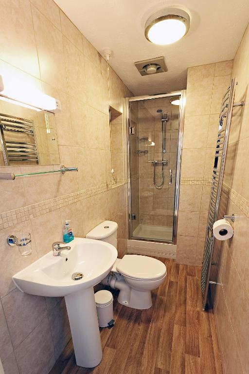 Camberley House - Tweepersoonskamer Met Eigen Badkamer