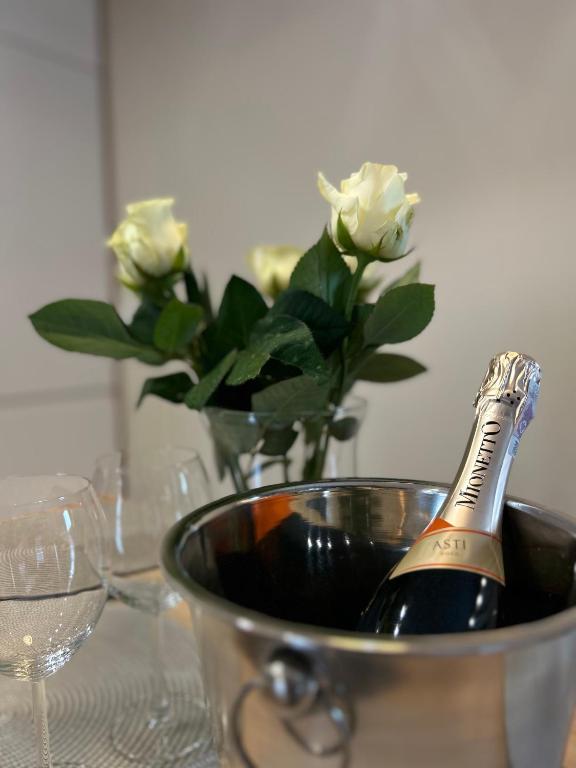 Lux Apart - Apartamenty z jacuzzi i sauną nad Wisłą - 3