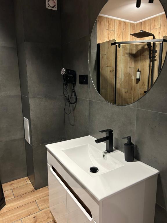 Lux Apart - Apartamenty z jacuzzi i sauną nad Wisłą - 6