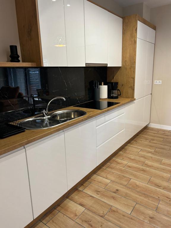 Lux Apart - Apartamenty z jacuzzi i sauną nad Wisłą - 11