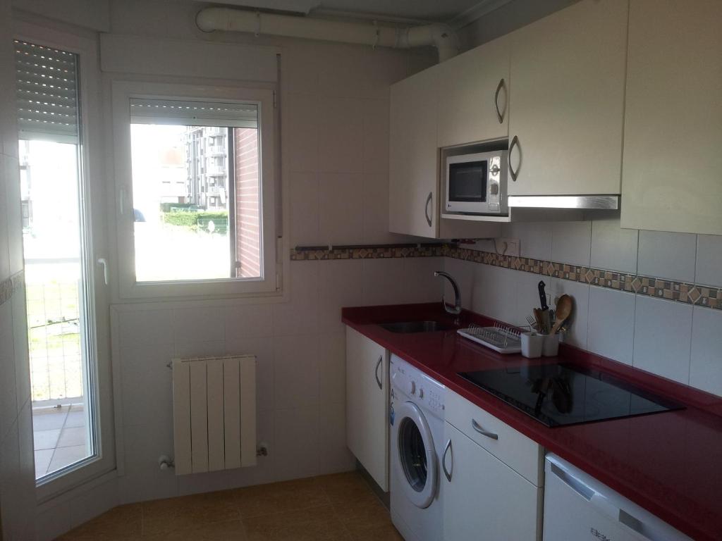 A kitchen or kitchenette at Hotel Azcona