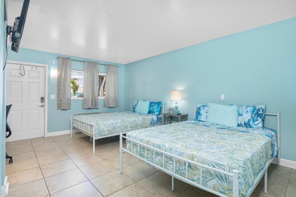Latitude 26 Waterfront Resort and Marina - Chambre Queen Avec 2 Lits Queen-Size