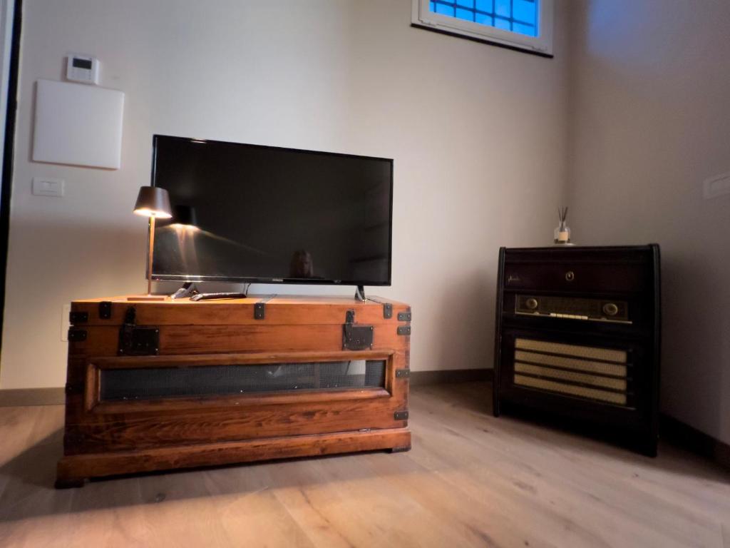 Televízia a/alebo spoločenská miestnosť v ubytovaní La piccola casa di Ubs