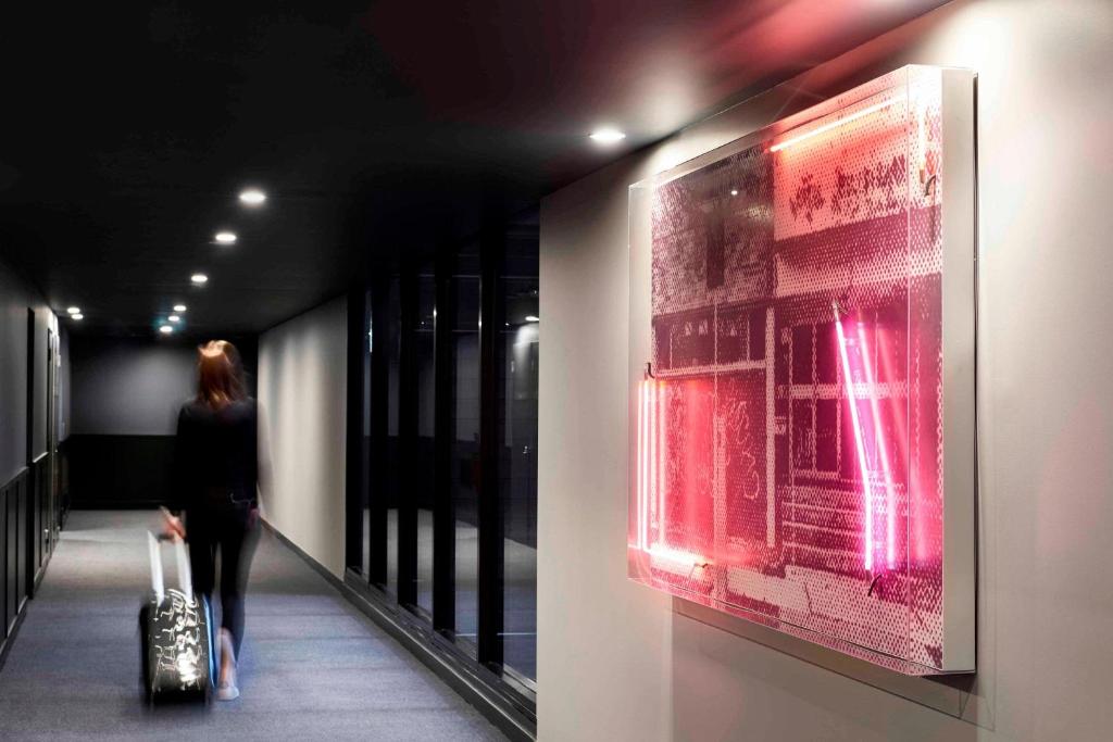 Midnight Hotel, Autograph Collection - Resim 14