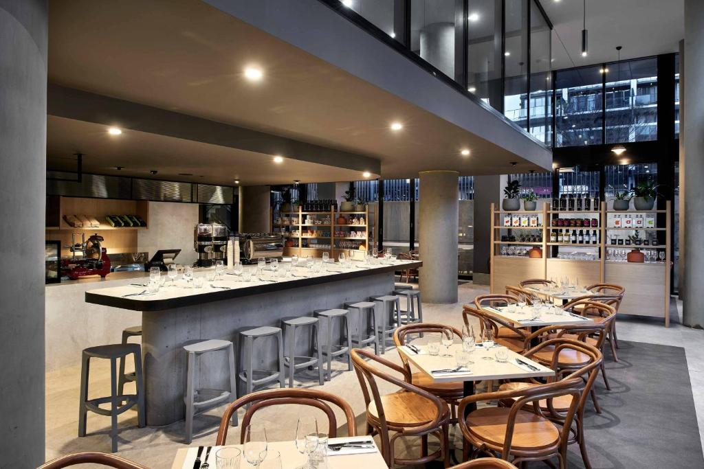 Midnight Hotel, Autograph Collection - Resim 31