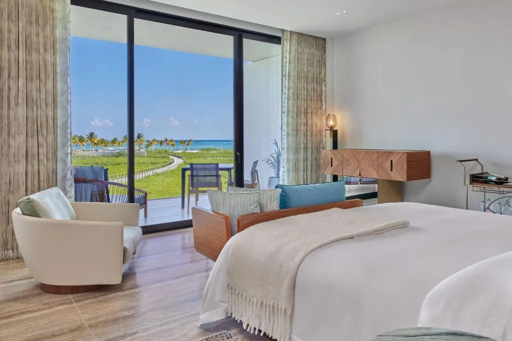Deluxe King Room with Ocean View and Terrace