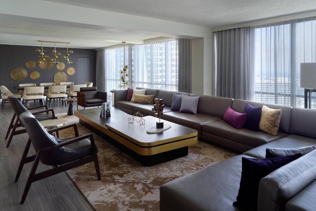 Atlanta Marriott Marquis photo