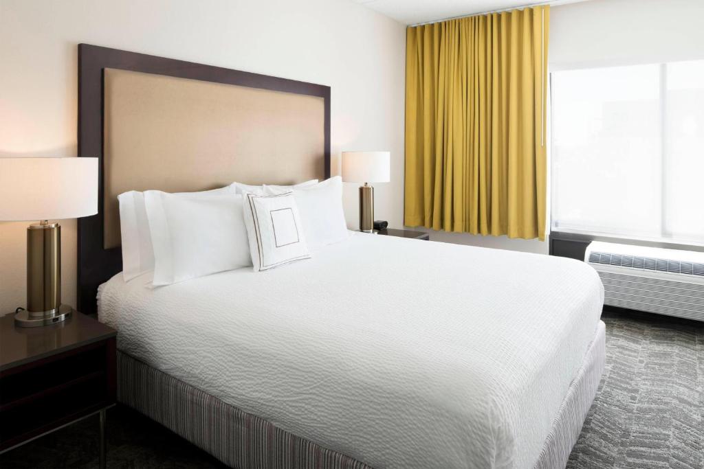 SpringHill Suites Austin Round Rock - Suite King Con Sofá Cama