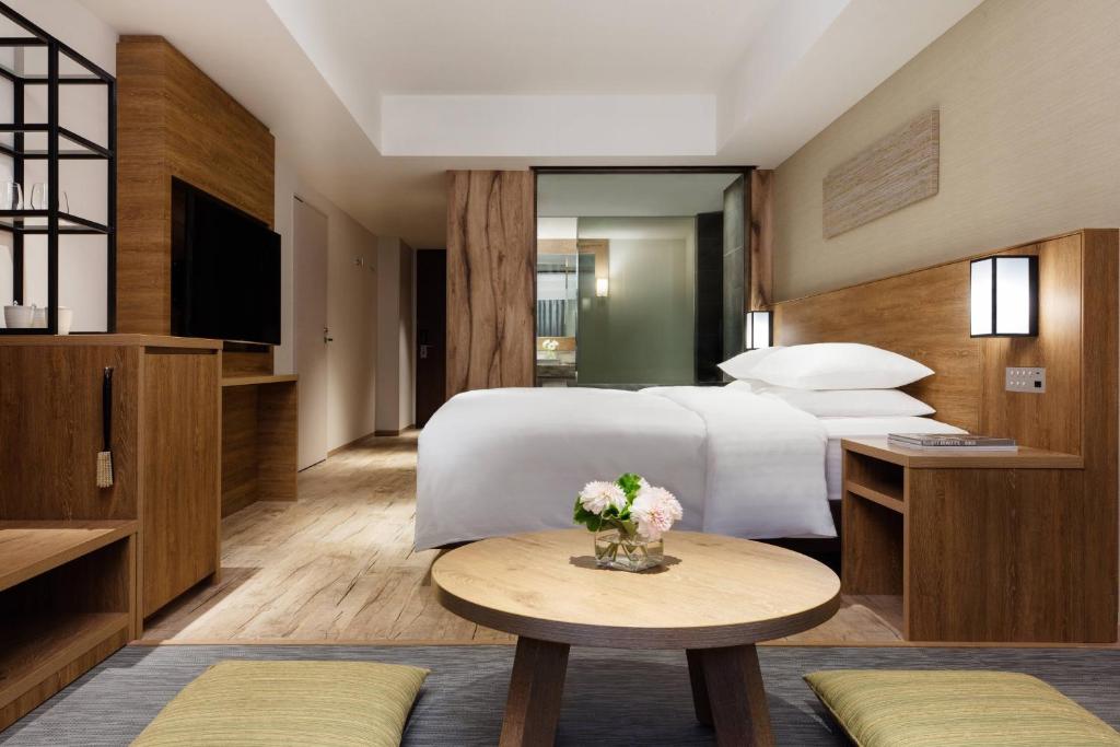 Courtyard by Marriott Hakuba - Premium King Room With Hot Spring