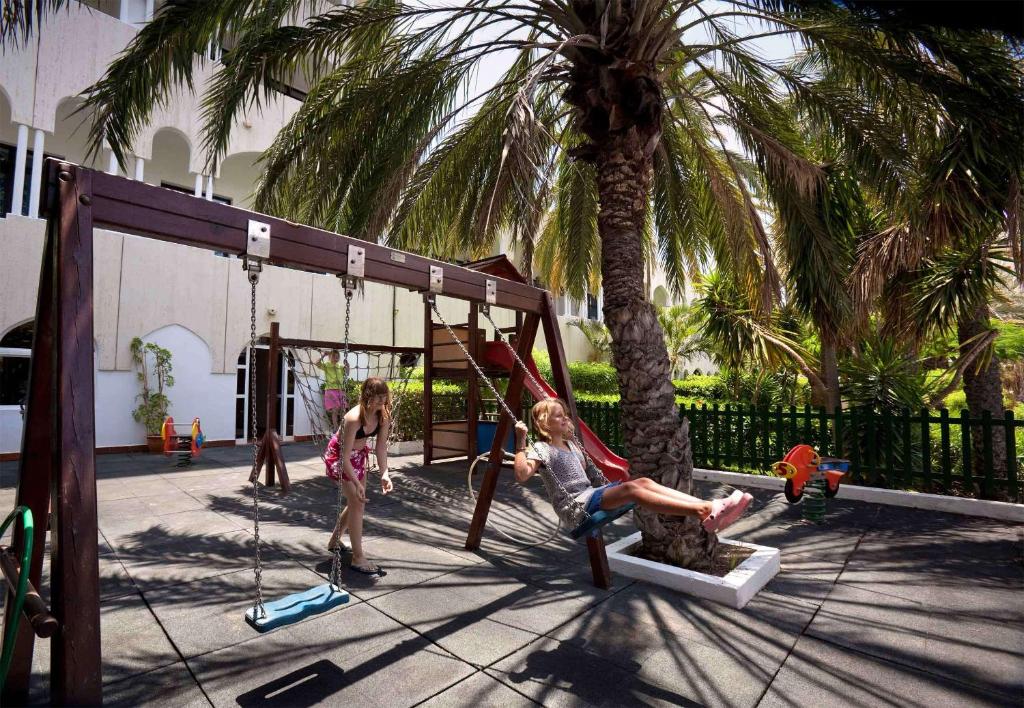 Seaside Sandy Beach - 13