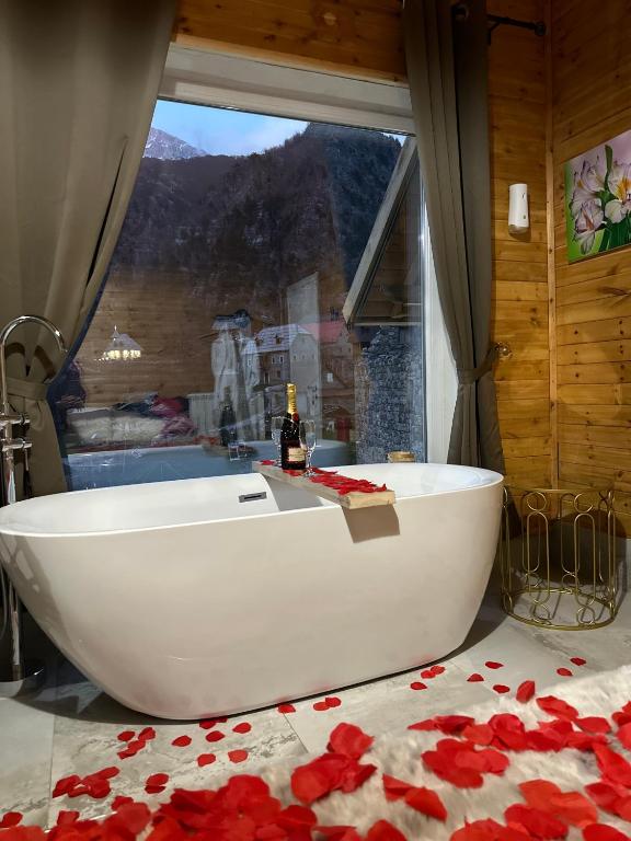 Nespecifikovaný výhled na hory nebo výhled na hory při pohledu z bed and breakfast