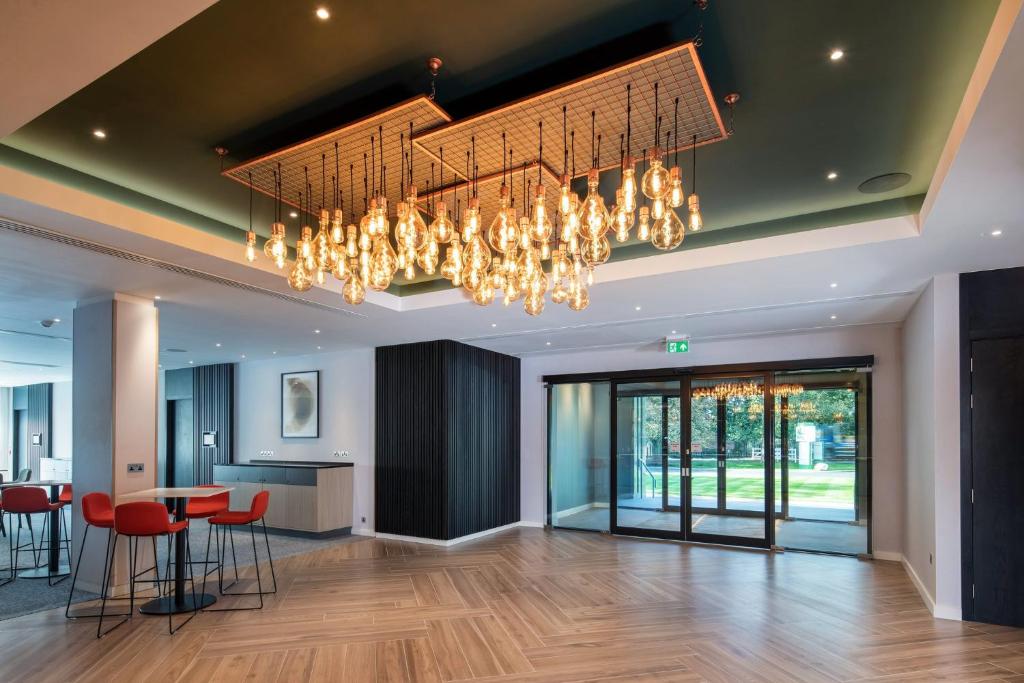 Holiday Inn London-Shepperton by IHG photo
