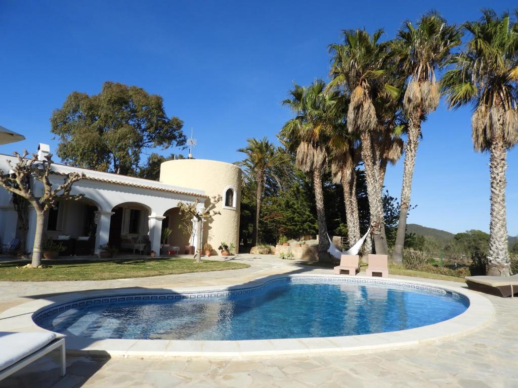 Booking.com: Villa Karma, piscina y jardín. , Sant Joan de ...