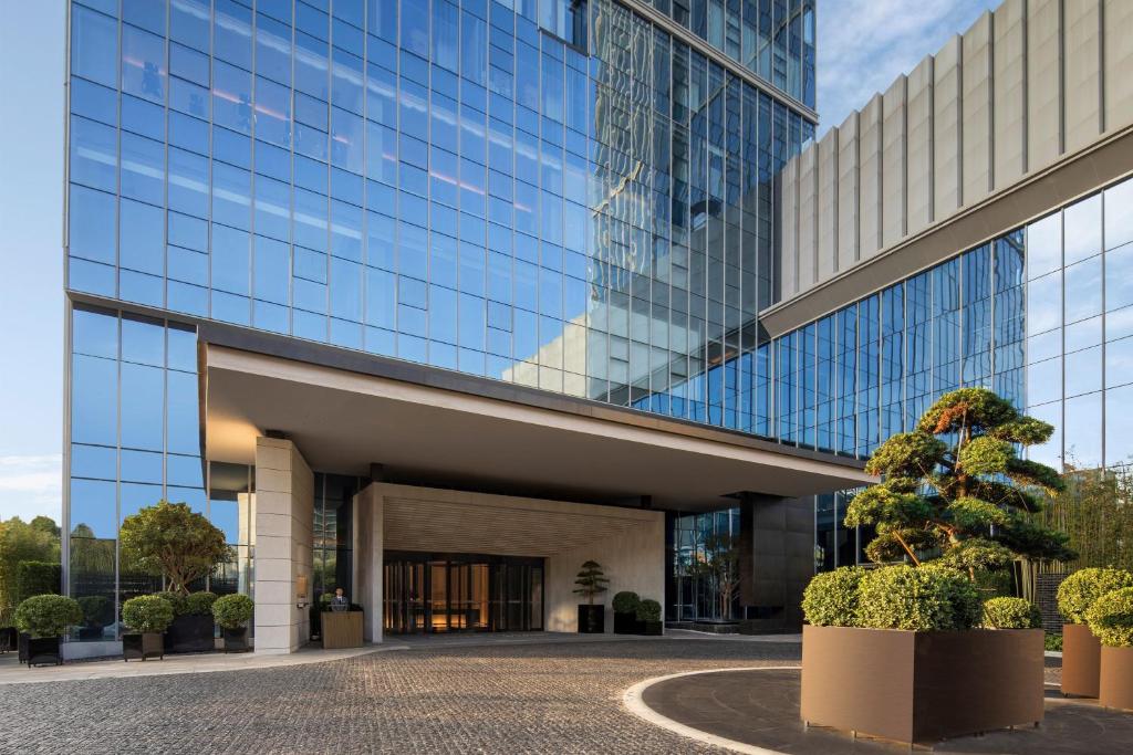 an external view of a building at Courtyard by Marriott Luoyang in Luoyang