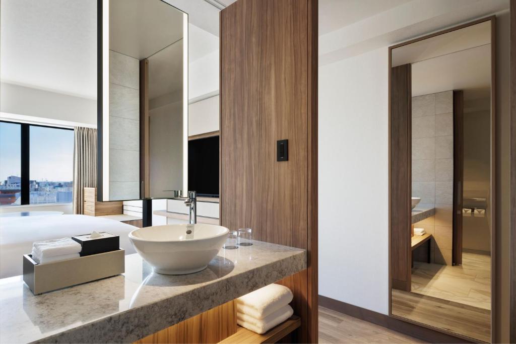 Koupelna v ubytování Courtyard by Marriott Nagoya