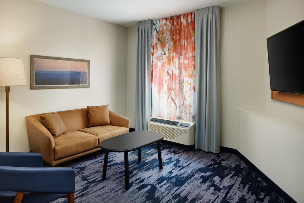 Fairfield by Marriott Inn & Suites Worcester Auburn photo