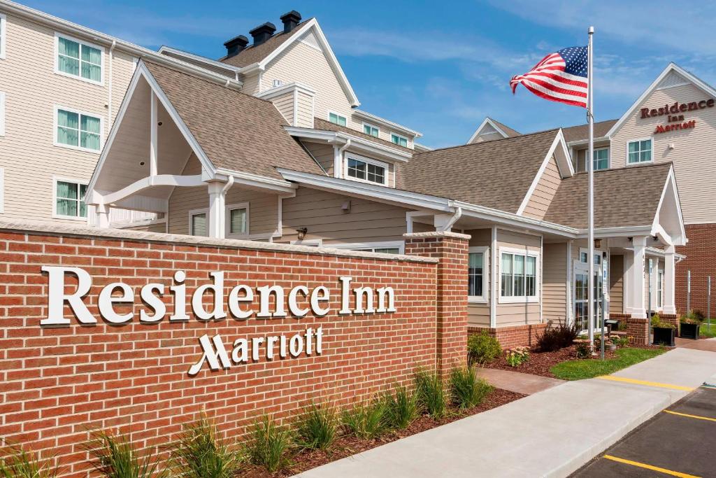 Residence Inn by Marriott Fargo - Housity
