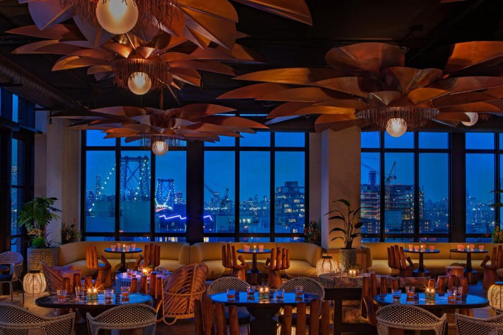 Restaurace v ubytování Moxy Brooklyn Williamsburg