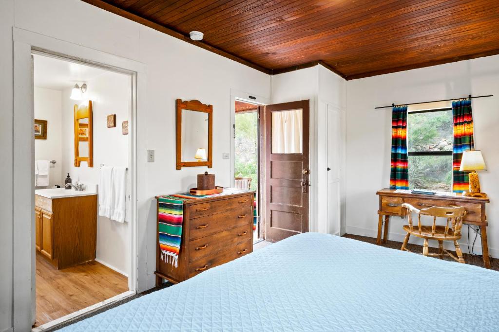 Voodi või voodid majutusasutuse Saguaro Lake Ranch toas