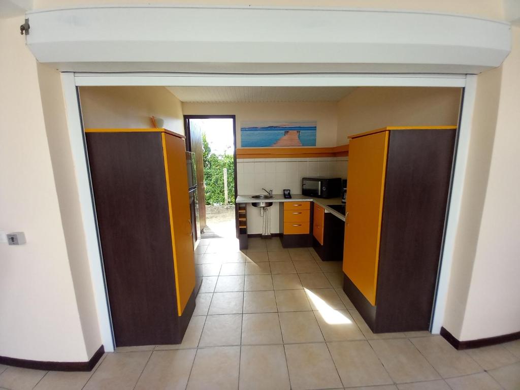 Kuchyň nebo kuchyňský kout v ubytování Vacances martinique