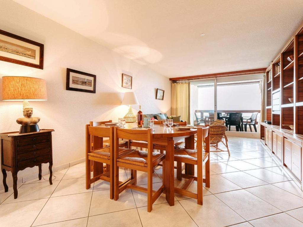 Posedenie v ubytovaní Carnac - Appartement 4 pièces - 85m² - Face mer - WIFI - Garage - FR-1-477-226
