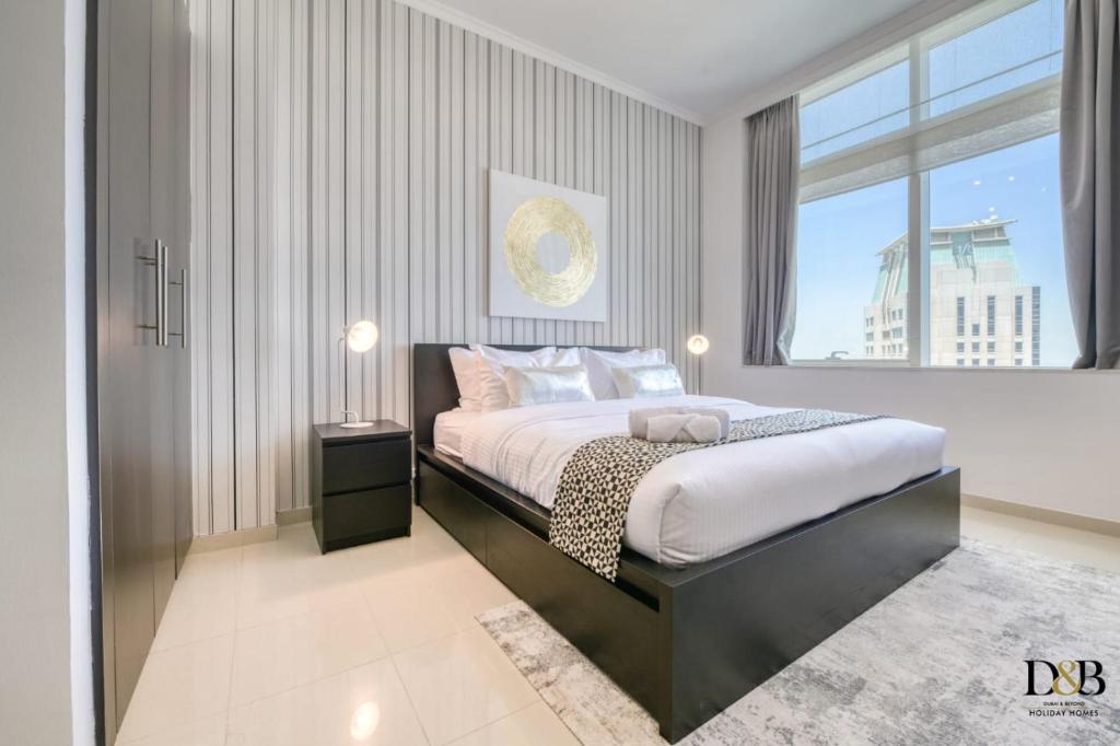 Luxury 1 Bedroom Apartment in Botanica Tower, Dubai Marina by PK
