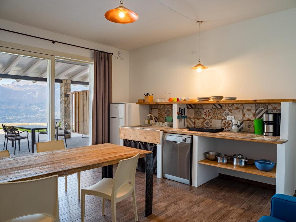A kitchen or kitchenette at OASI DA VINCI
