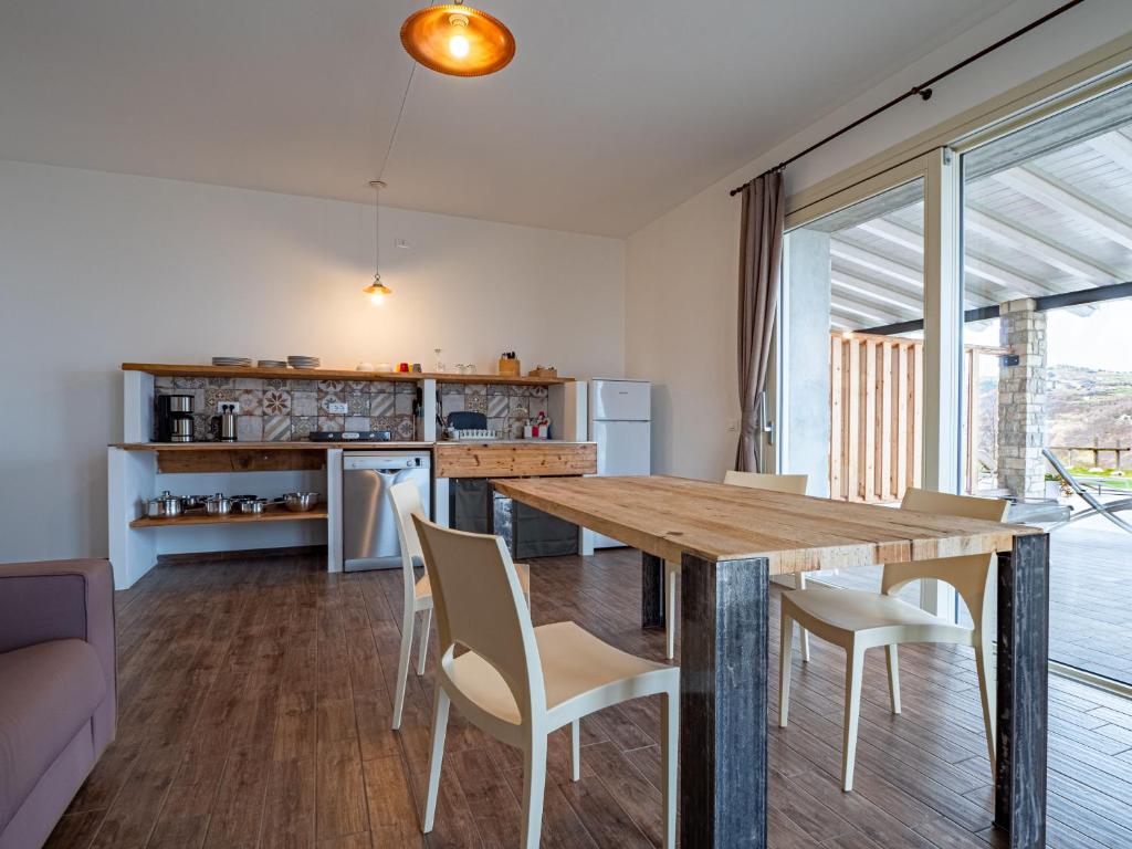 A kitchen or kitchenette at OASI DA VINCI