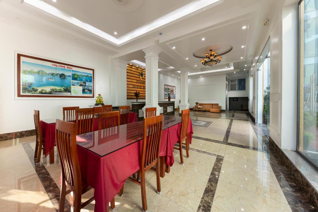 Posezení v ubytování HAAP Transit Hotel