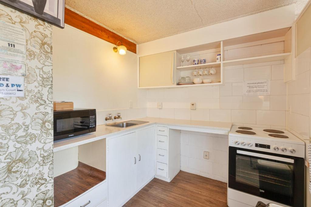 Aaryn Court Motel - Resim 40