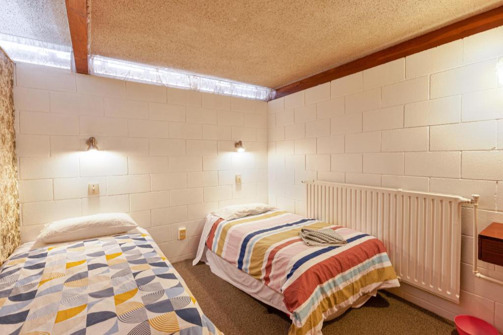 Aaryn Court Motel - Resim 39