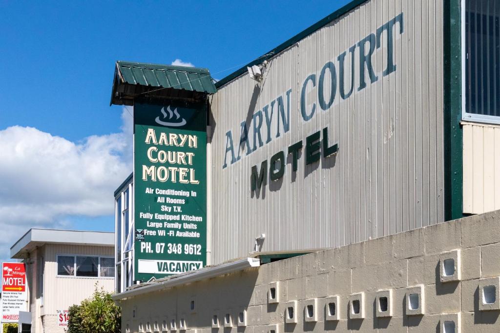 Aaryn Court Motel - Resim 9