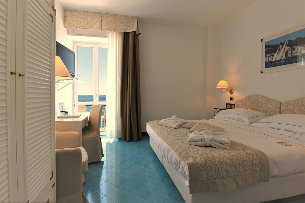 Best Western Hotel Acqua Novella - Comfort King Room With Balcony And Sea View