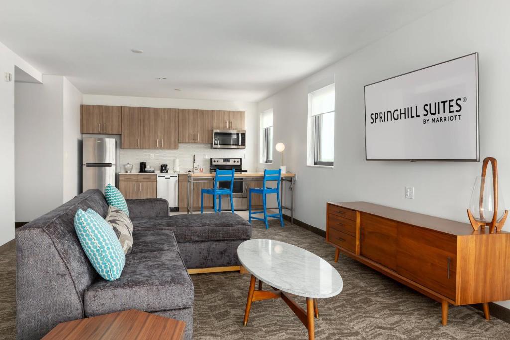 SpringHill Suites by Marriott Bradenton Downtown/Riverfront photo