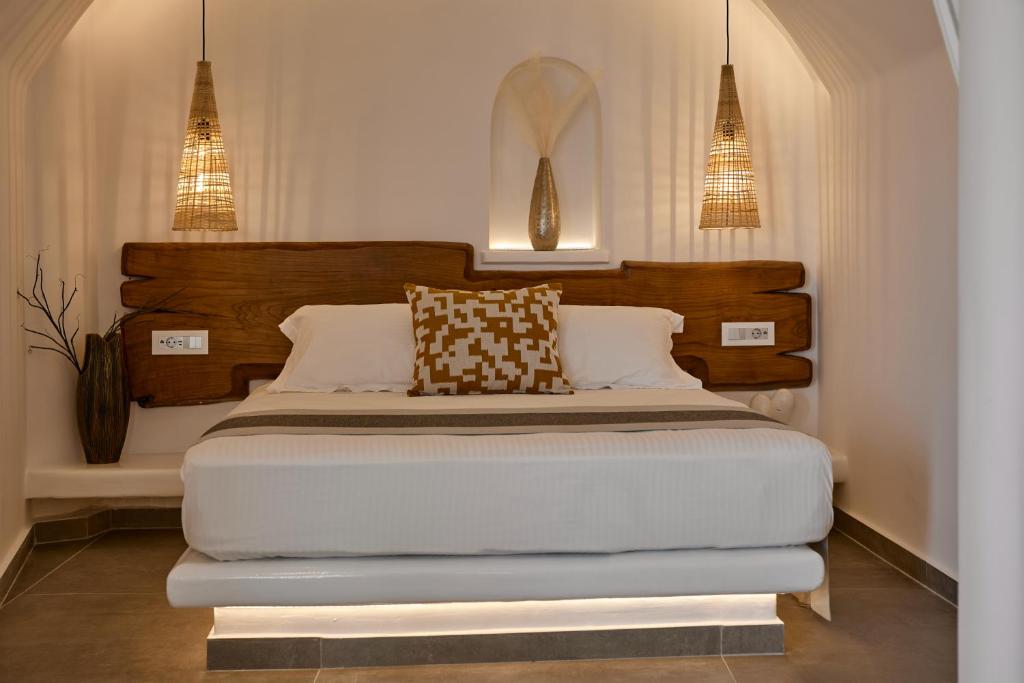 Postel nebo postele na pokoji v ubytování Allure Breeze Suites