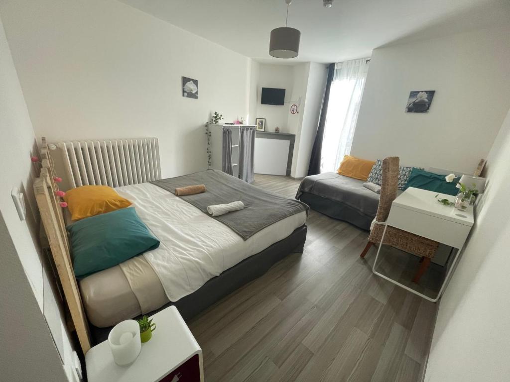 Postel nebo postele na pokoji v ubytování Gîte:"sur le chemin"