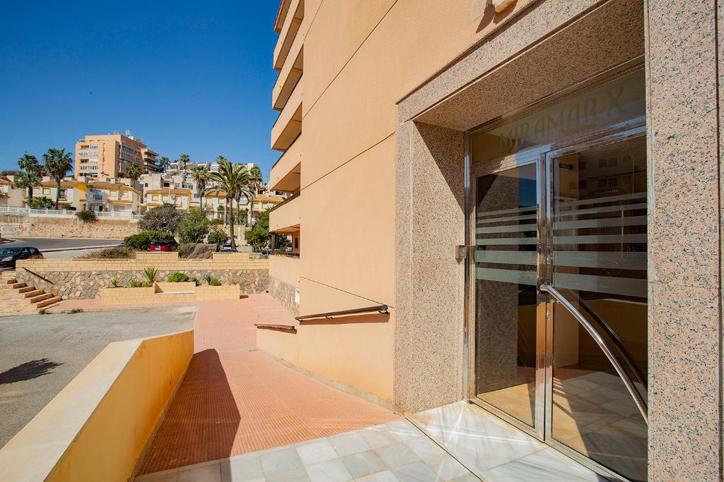 Balkón alebo terasa v ubytovaní 106 Economy Sea View - Alicante Holiday