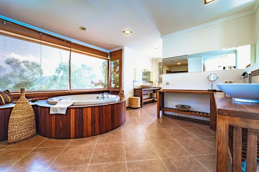 A kitchen or kitchenette at Casa Punto