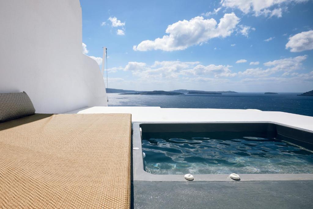 Allure Breeze Suites - 6