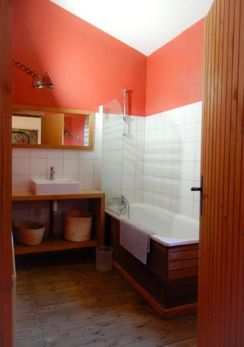 Łazienka w obiekcie La maison des vendangeurs