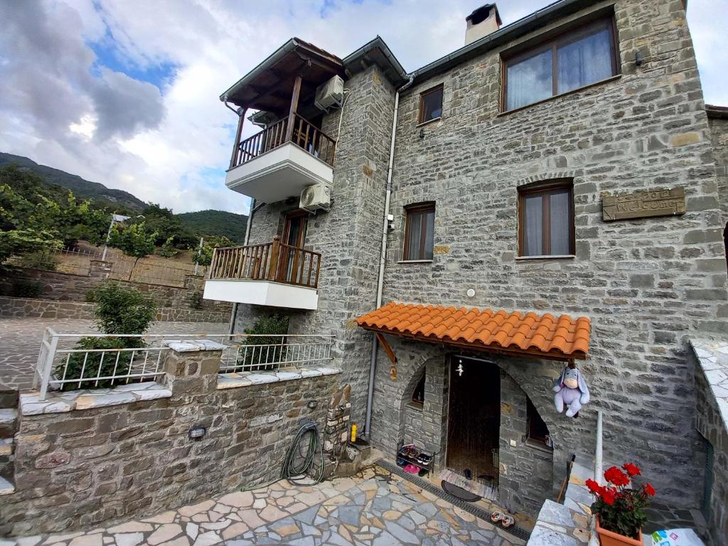 Nespecifikovaný výhled na hory nebo výhled na hory při pohledu z aparthotelu