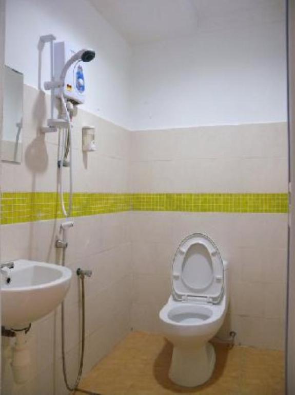Koupelna v ubytování 1st Inn Hotel Klang Sentral Meru