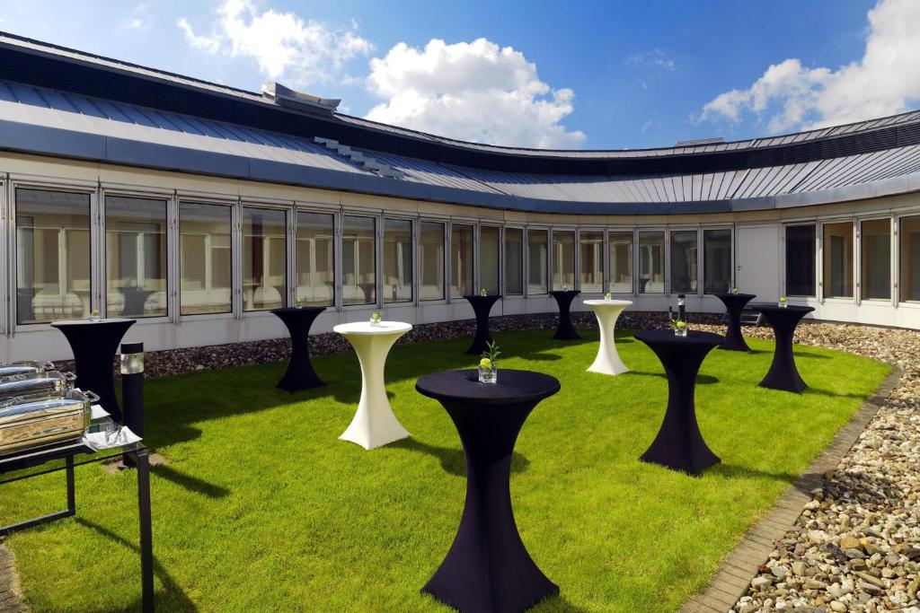 Sheraton Duesseldorf Airport Hotel - Resim 39